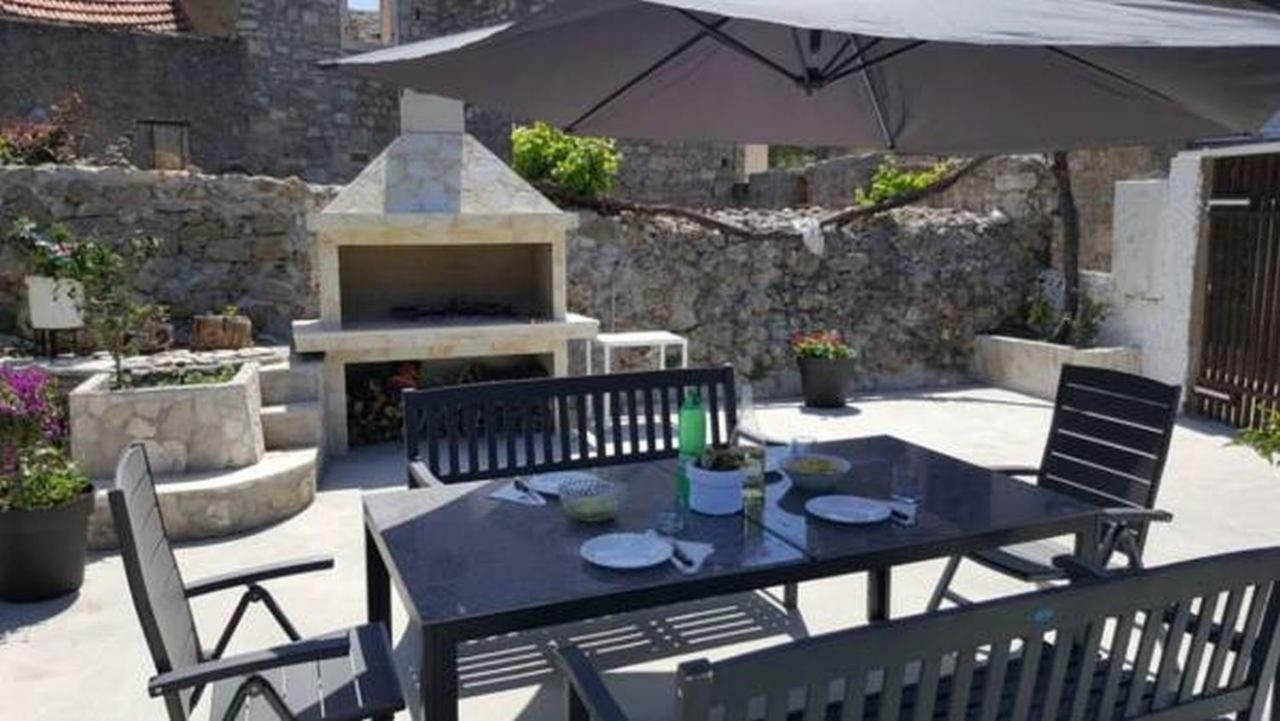 Villa Ines Komiža Esterno foto